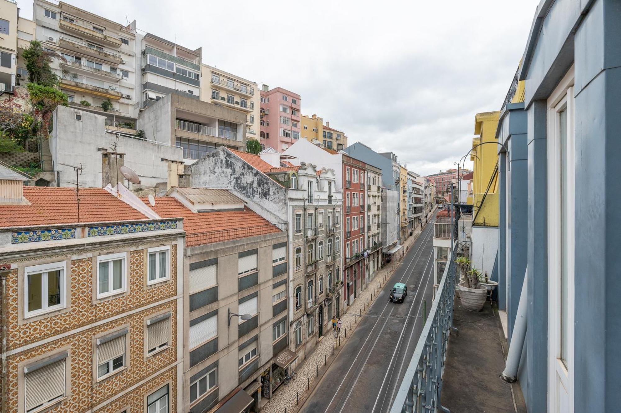 Bmyguest - 28 Tram Central Apartment Lisbon Luaran gambar